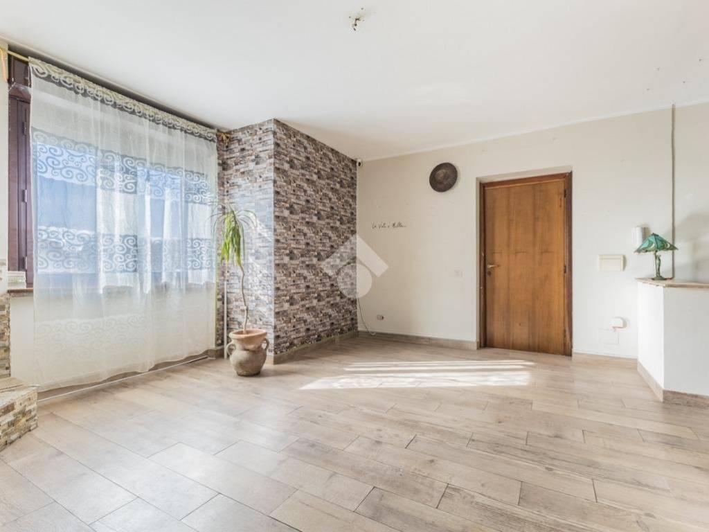 Appartamento a Caprarola in Via Dario Musetti, 2 - Foto 2