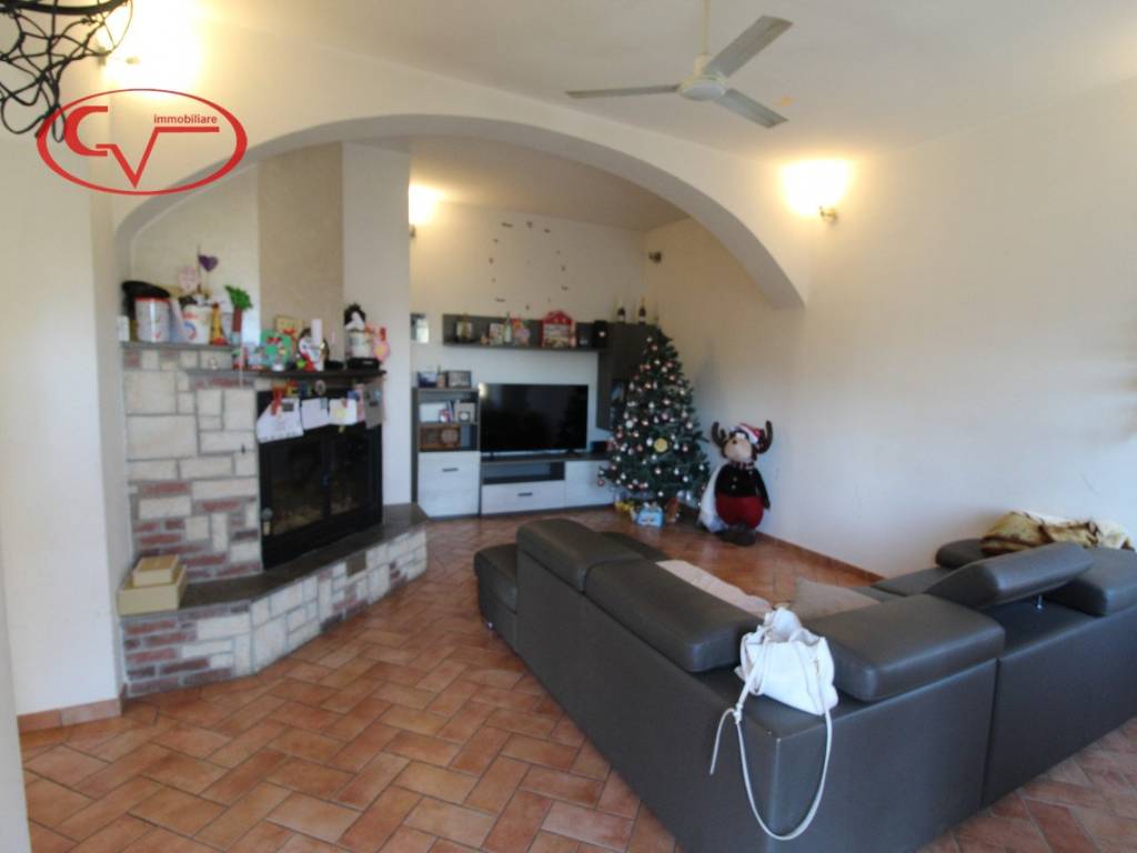 Casa indipendente a Terranuova bracciolini in Strada delle Cave - Foto 2