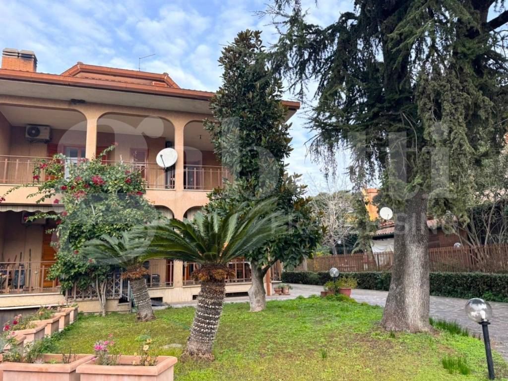 Villa a Marino in viale della Repubblica , 178 - Foto 4