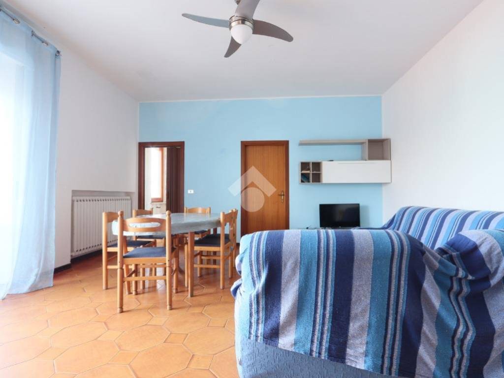 Appartamento a Alba adriatica in Via Olimpica, 11 - Foto 2