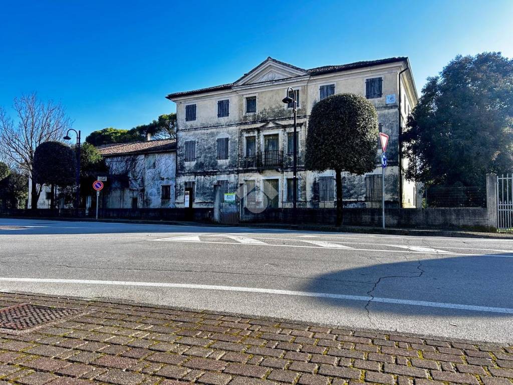 Casa indipendente a Chions in Via Giovanni Battista Cossetti, 19 - Foto 3