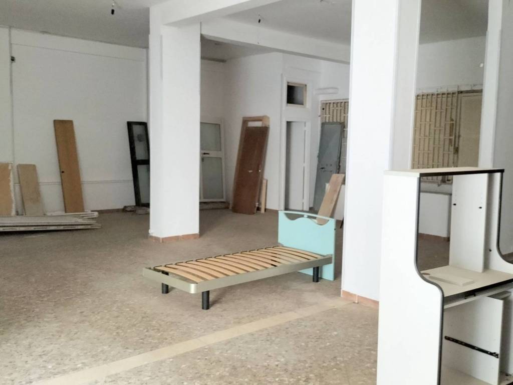 Immobile a Sannicandro di bari in Via Francesco Caiati - Foto 4