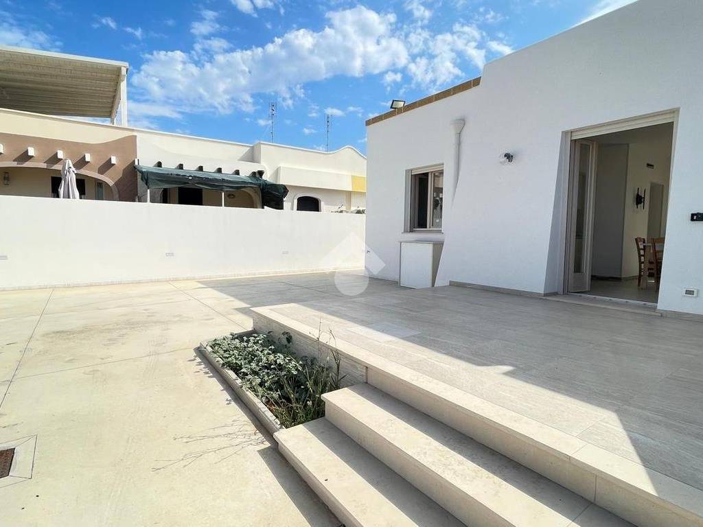 Villetta a schiera a Taviano in Via Stromboli - Foto 2