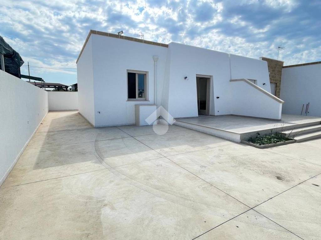 Villetta a schiera a Taviano in Via Stromboli - Foto 5