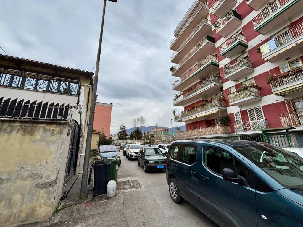 Box / garage a Castellammare di stabia in Via Enrico de Nicola, 33 - Foto 2