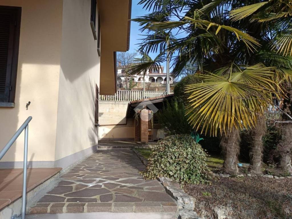 Villa a Montegrosso d'asti in Via Re Umberto, 72 - Foto 3