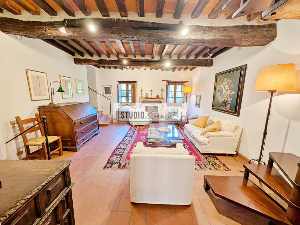 Villa a Pietrasanta in Via Valdicastello Carducci - Foto 2