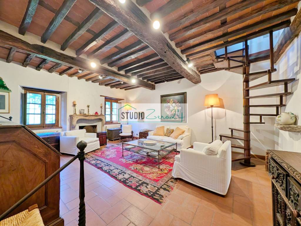 Villa a Pietrasanta in Via Valdicastello Carducci - Foto 3