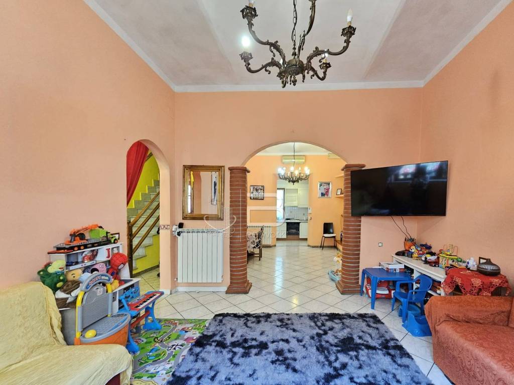 Villetta a schiera a Viareggio in Via Alessandro Volta, 1 - Foto 5
