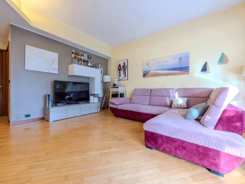 Appartamento a Arese in Via Matteotti, n. 36 - Foto 5