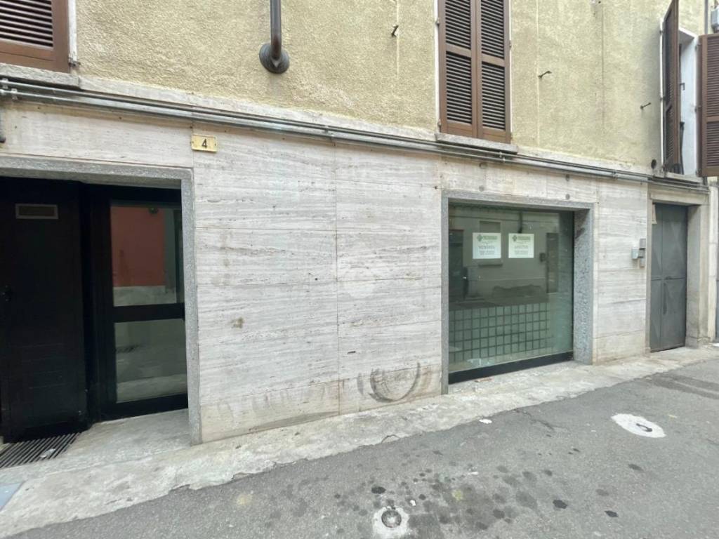 Appartamento a Borgomanero in Via G. H. Valenzasca, 4 - Foto 2