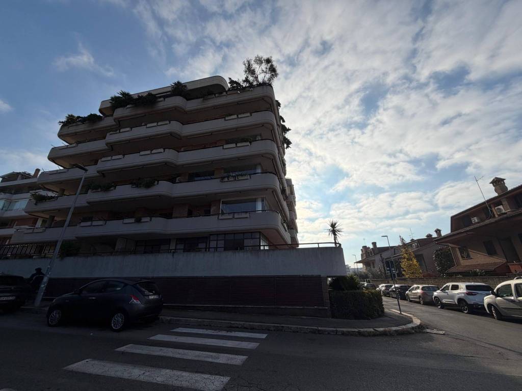 Appartamento a Pomezia in Via Tito Livio - Foto 2