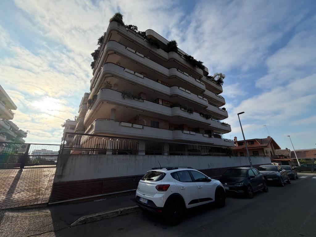 Appartamento a Pomezia in Via Tito Livio - Foto 4