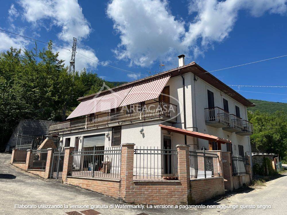 Casa indipendente a Civitella del tronto in Via Principale, 8 - Foto 4