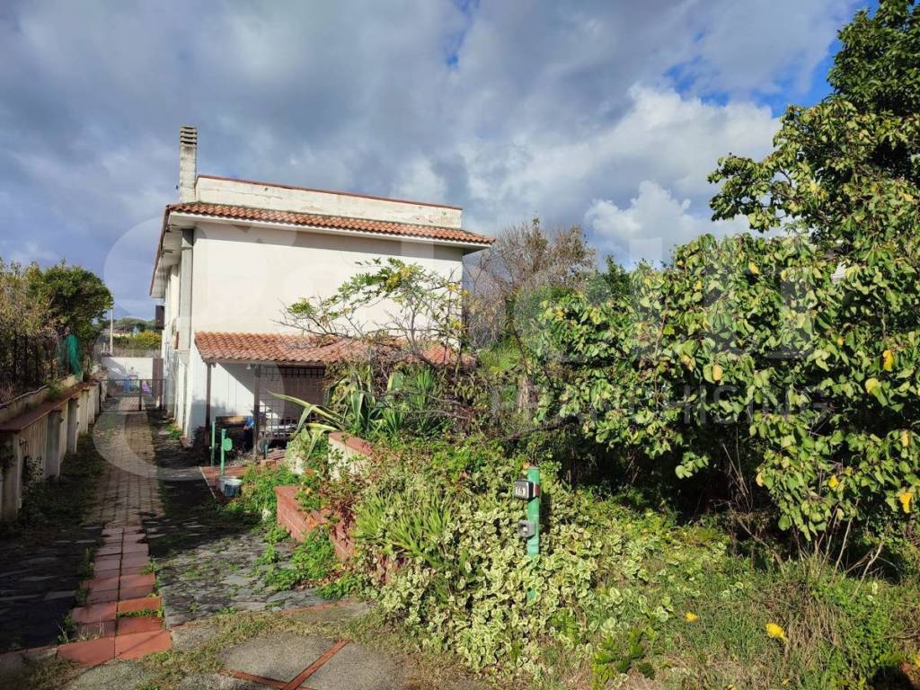 Casa indipendente a Torre annunziata in Via Prota, 25 - Foto 4