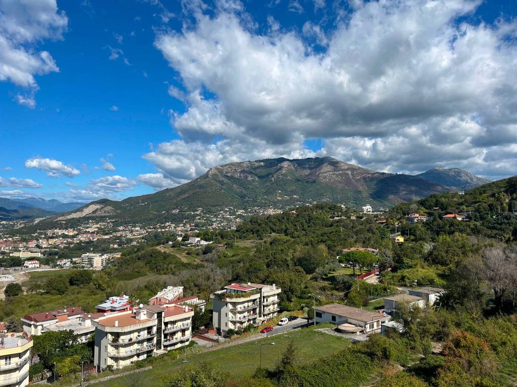 Appartamento a Salerno in Via Casa Manzo, 18 - Foto 2