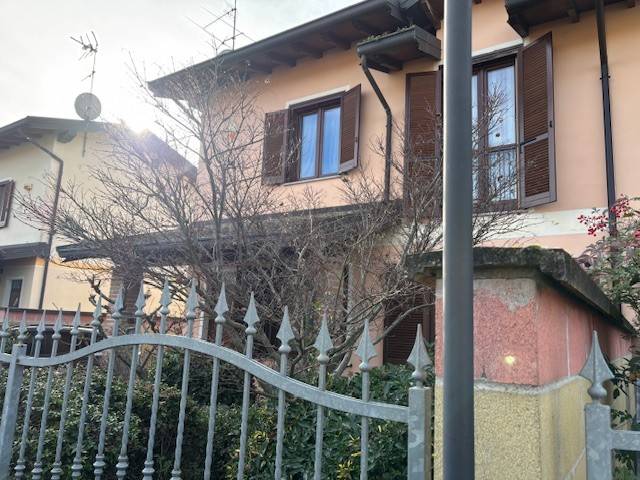 Villa a Mortara in Corso Porta Novara, 50 - Foto 2