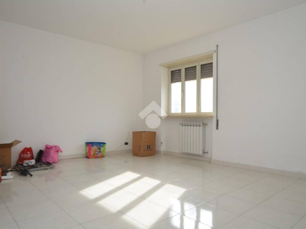 Appartamento a Tivoli in Strada Provinciale Maremmana Inferiore, 61 - Foto 4