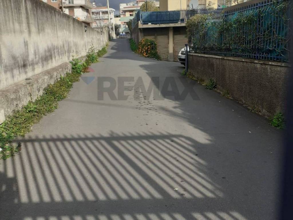 Box / garage a Catania in Via Pietro De Logu, 27 - Foto 2
