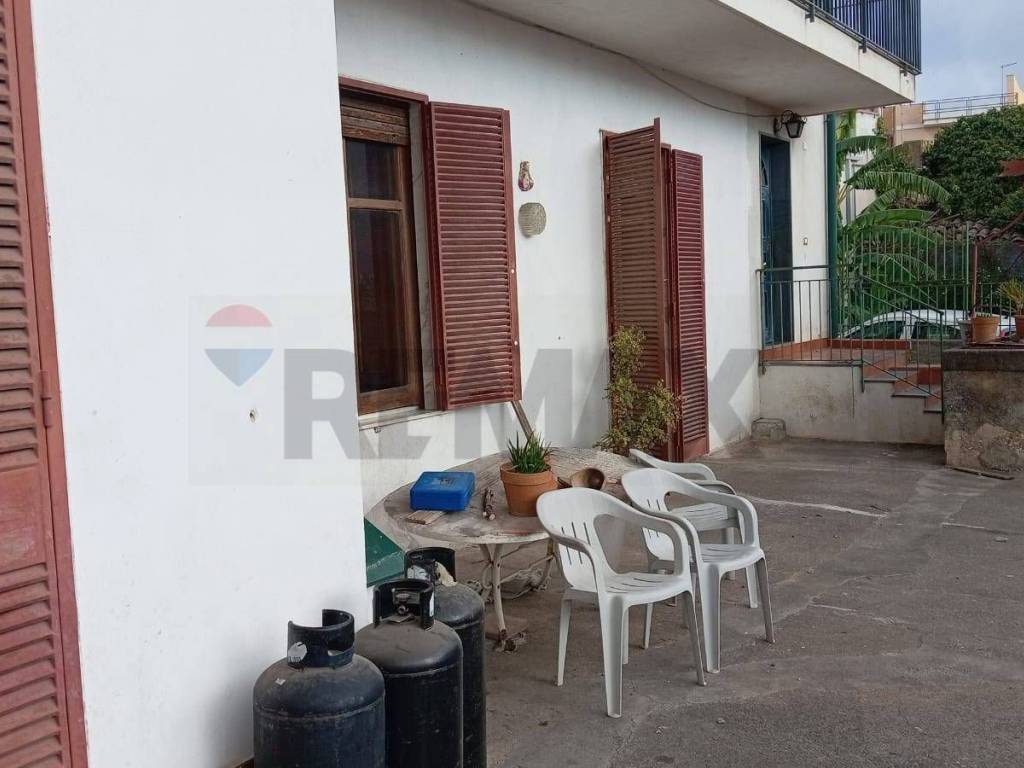 Casa indipendente a Catania in Via Grotta San Giovanni, 14 - Foto 2