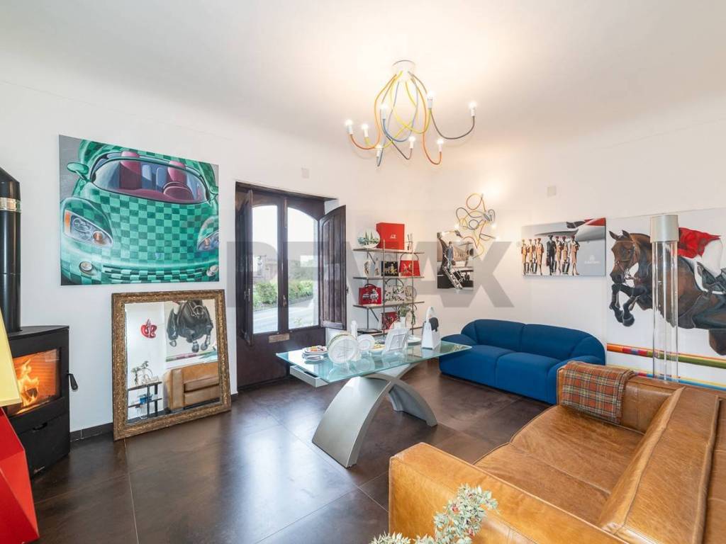 Casa indipendente a Castiglione di sicilia in Viale Regina Margherita - Foto 3