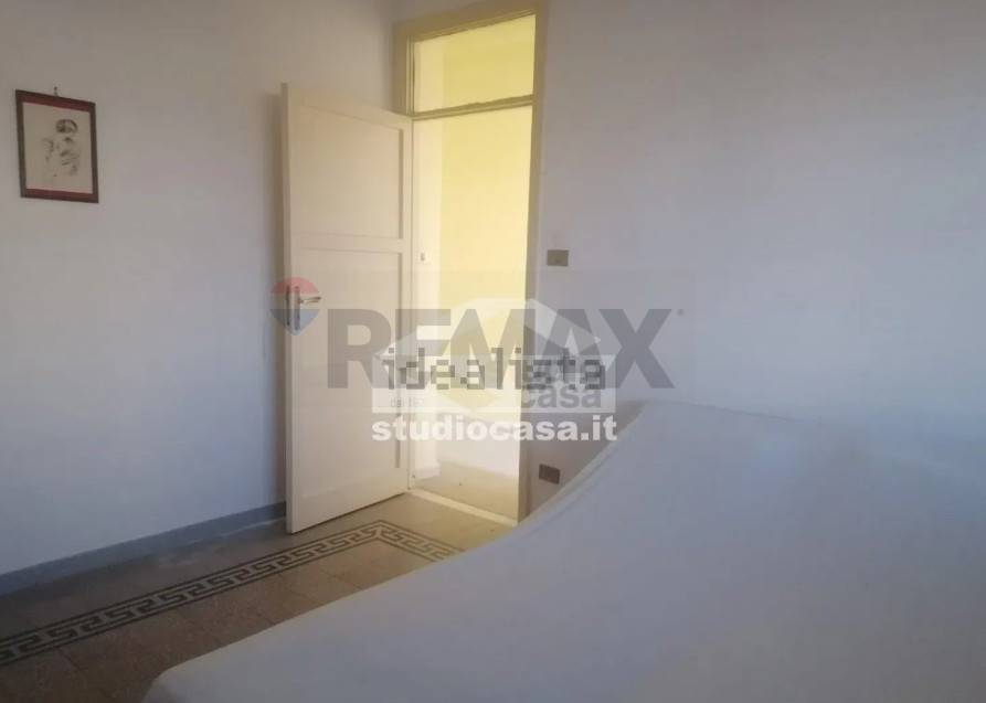Appartamento a Crotone in Via Esterna Spiaggia delle Forche - Foto 3
