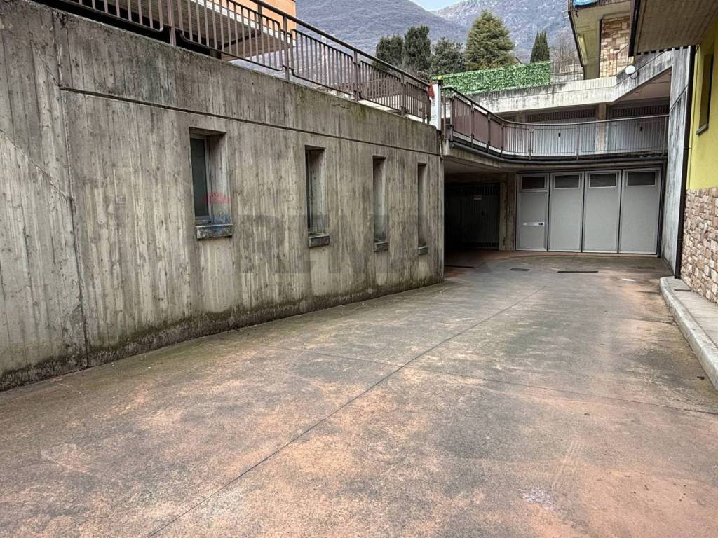 Box / garage a Endine gaiano in Via Del Tonale e della Mendola - Foto 3