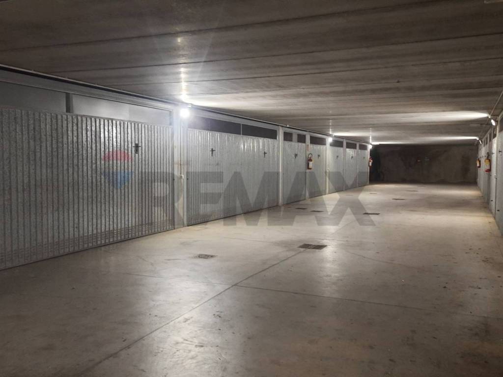 Box / garage a Almenno san bartolomeo in Via Carosso - Foto 2