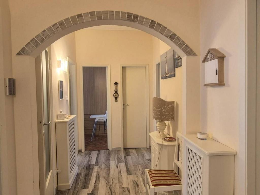 Appartamento a Viareggio in Piazzale Dante Alighieri - Foto 5