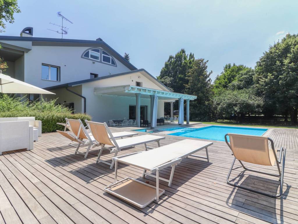 Villa a Cento in Via Giovannina, 29 - Foto 4