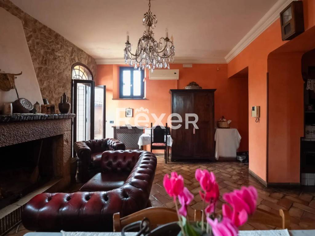Casa indipendente a Priverno in Via Federico Zaccaleoni, 32 - Foto 4