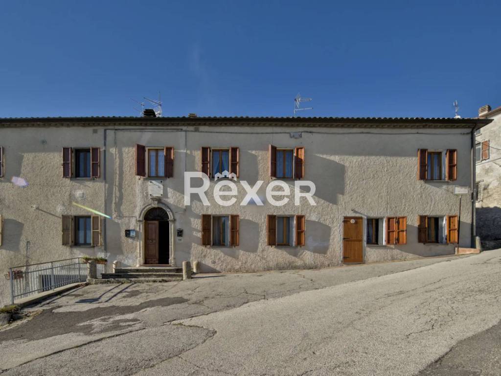 Appartamento a Montecopiolo in Via Giuseppe Garibaldi, 10 - Foto 2