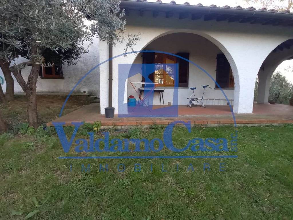 Villa a Reggello in via 8 settembre - Foto 2