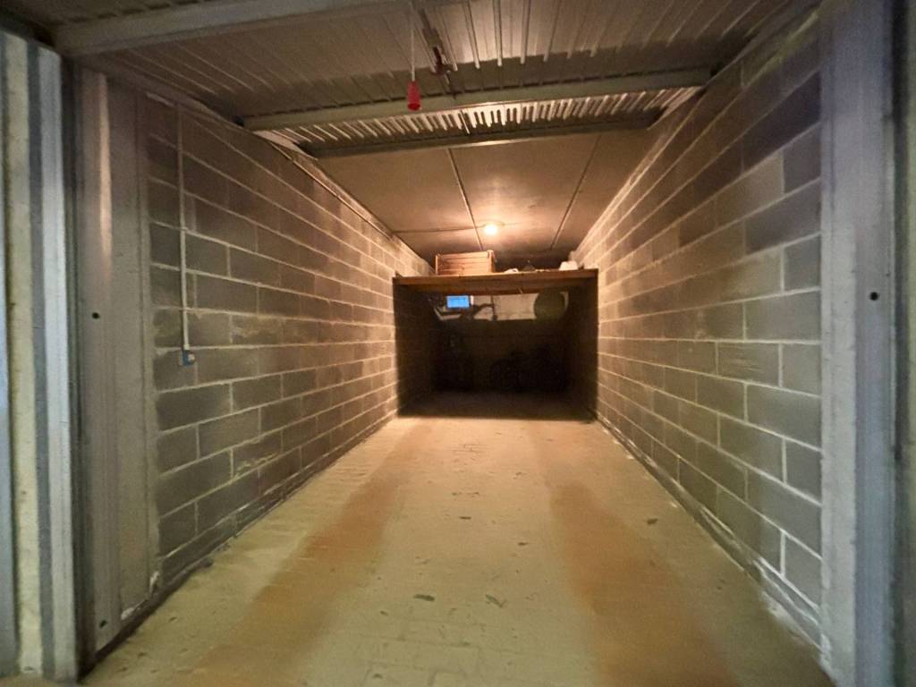 Box / garage a Finale ligure in Via Cesare Abba - Foto 2