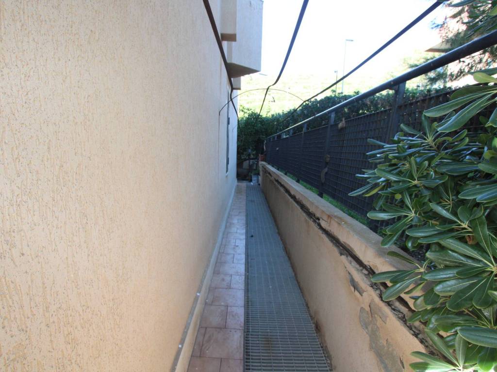 Appartamento a Messina in Salita Villa Contino, 36 - Foto 2