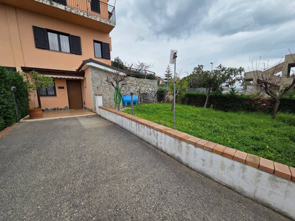 Villa a Diamante in Via Panoramica - Foto 3