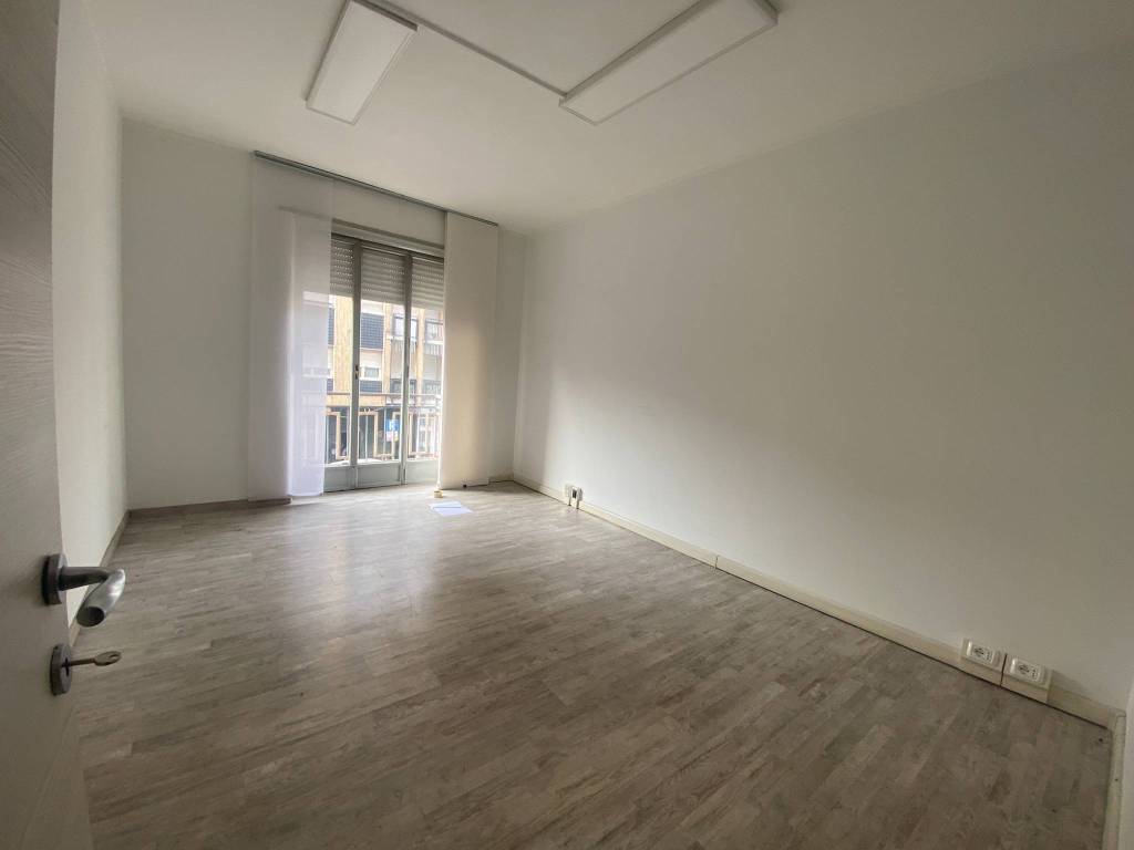 Appartamento a Orbassano in Via San Rocco, 3 - Foto 4