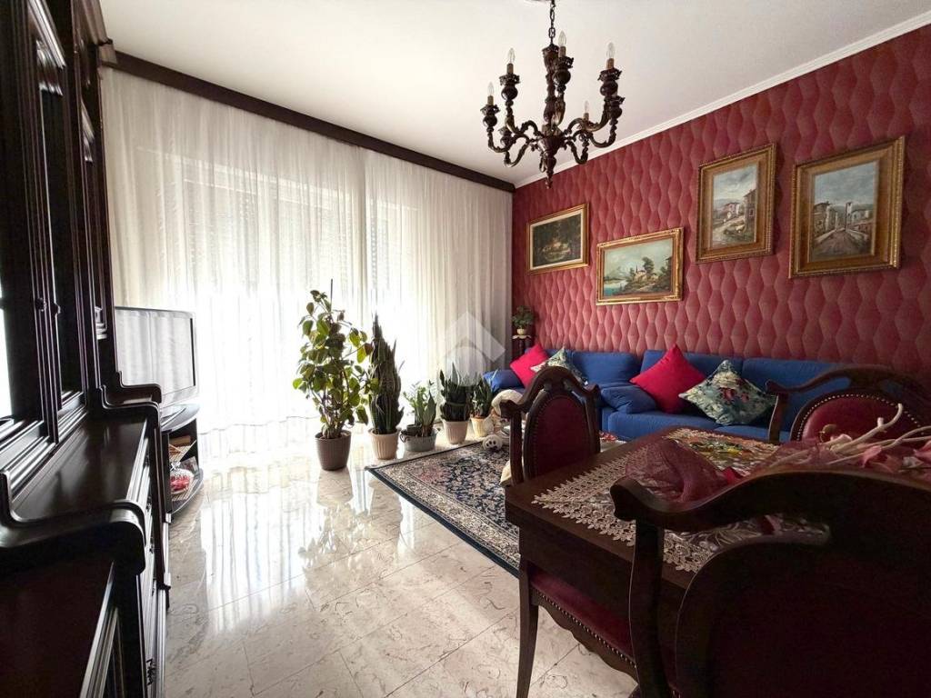 Appartamento a Bareggio in Via Alessandro Manzoni, 31 - Foto 3