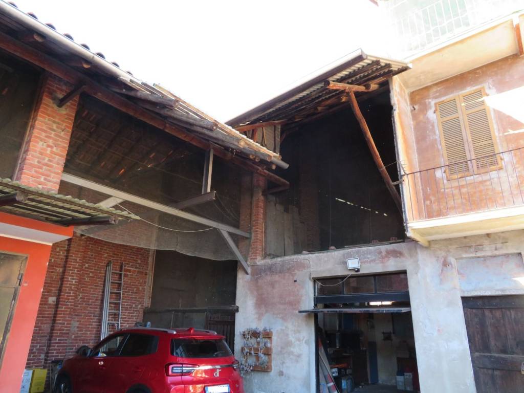Casa indipendente a Romentino in Via Camillo Benso Conte di Cavour - Foto 2