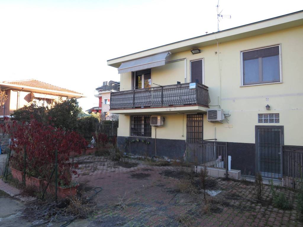 Villa a Nichelino in Via Benvenuto Cellini, 15 - Foto 2