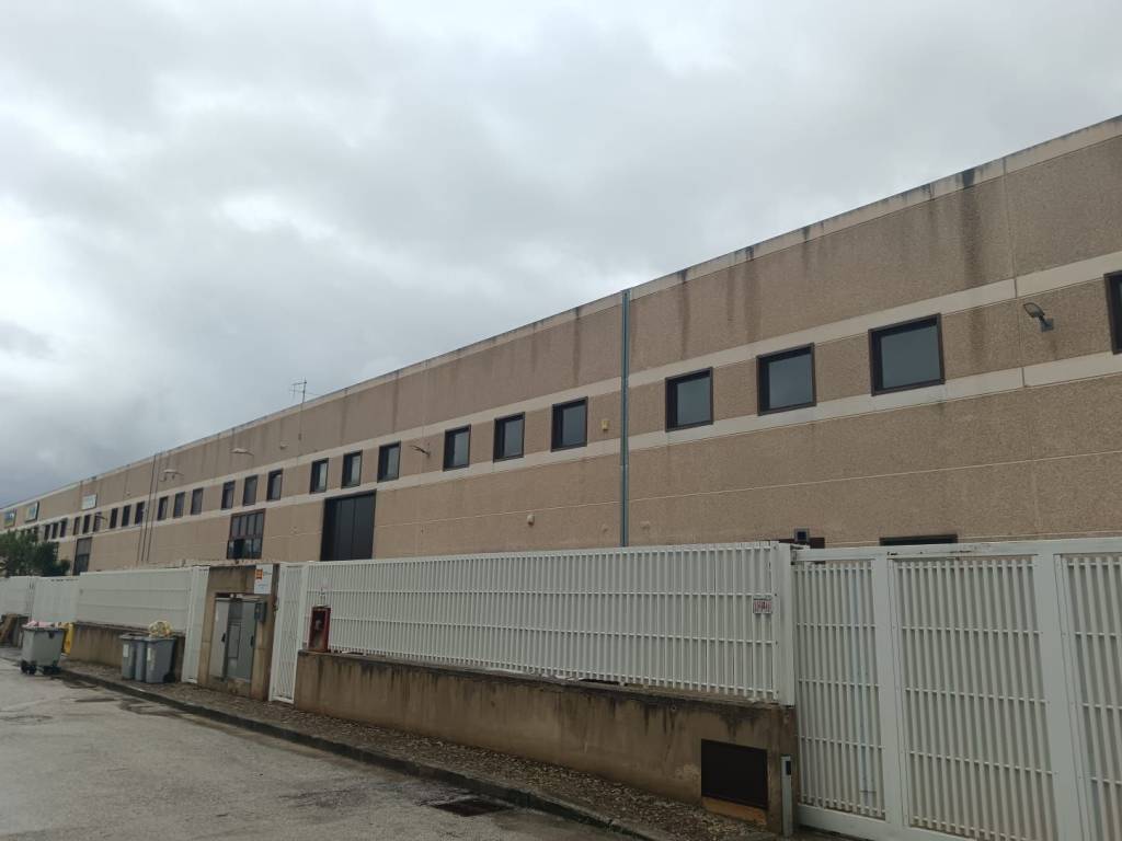 Immobile a Modugno in Via degli Elettricisti - Foto 2