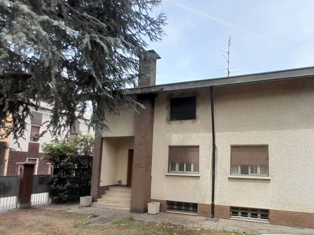 Villa a Corana in Via Vittorio Emanuele III - Foto 2
