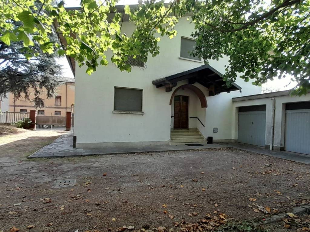 Villa a Corana in Via Vittorio Emanuele III - Foto 4