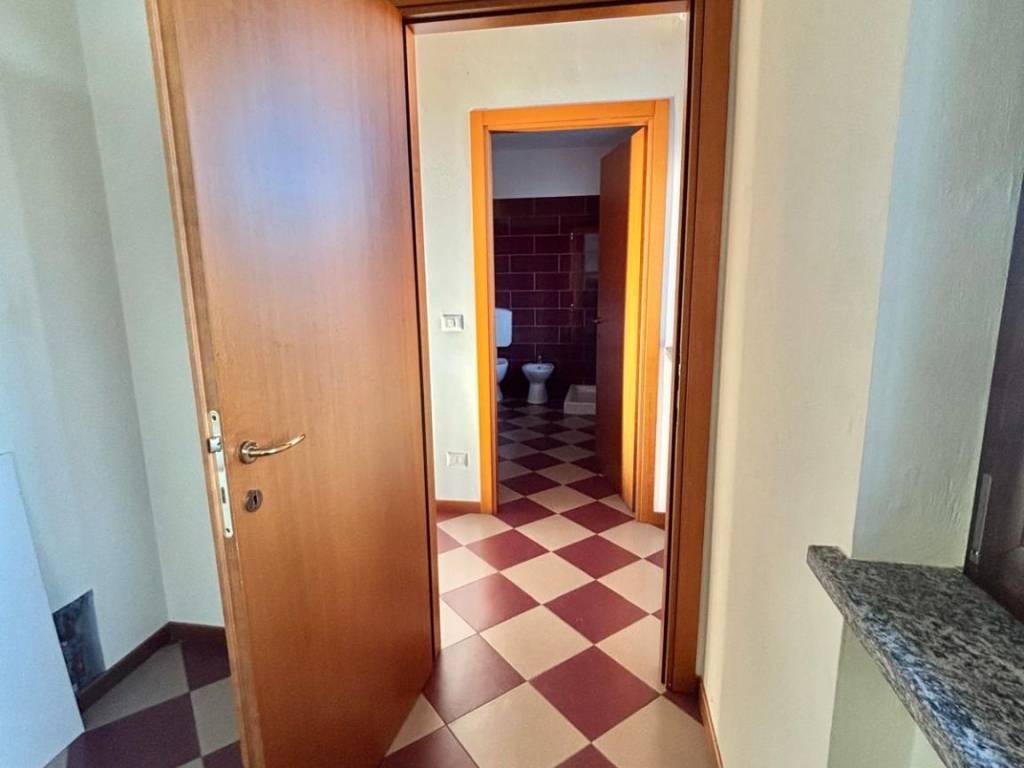 Appartamento a Novara in Strada Provinciale di Granozzo - Foto 4