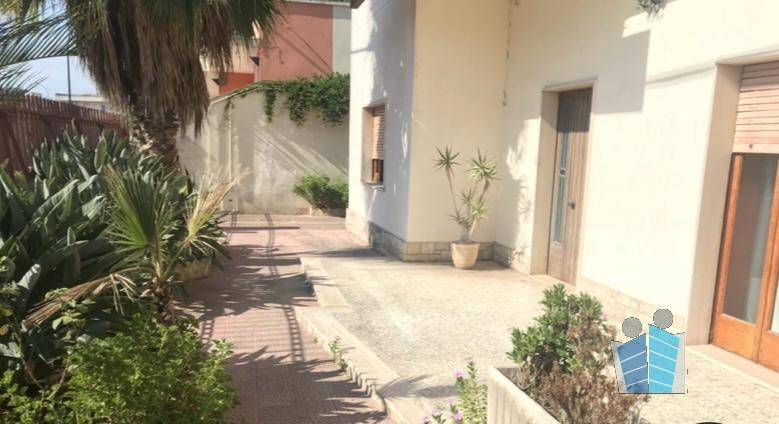 Villa a Squinzano in via san pio X - Foto 2