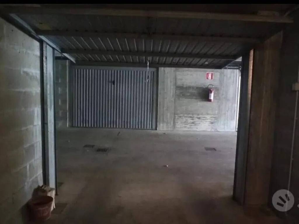 Box / garage a Tortona in Piazza General Dottor Achille Cavalli Molinelli - Foto 2