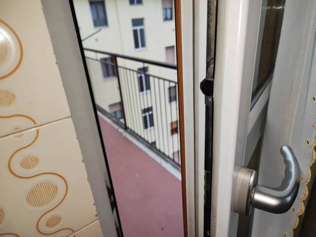 Appartamento a Tortona in Via Mario Balustra - Foto 5