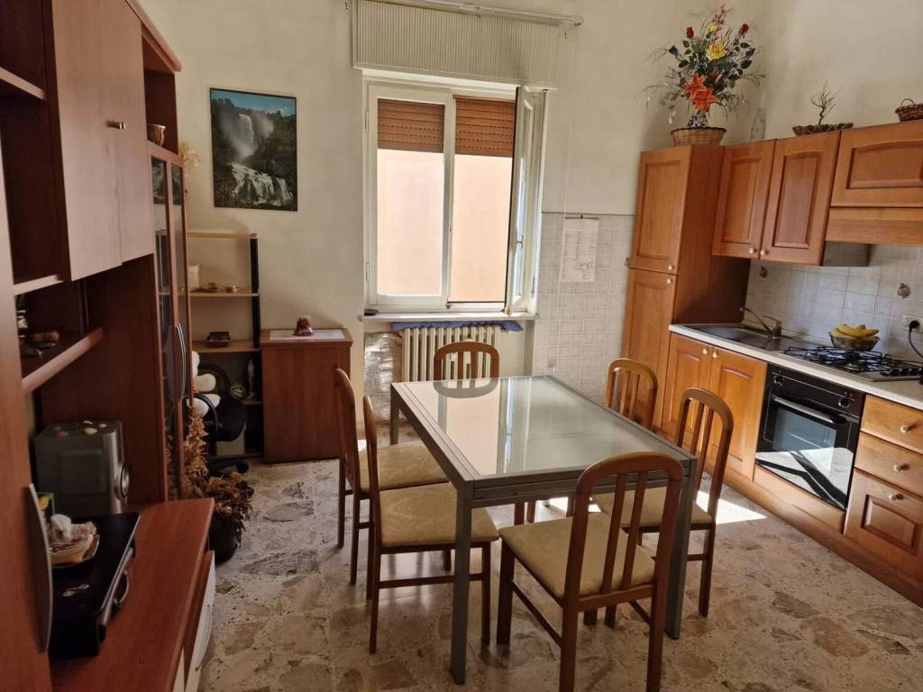 Appartamento a Tortona in Strada Statale Per Genova - Foto 5