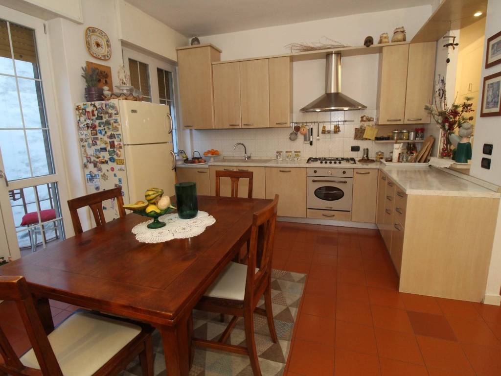 Appartamento a Valdagno in Viale Duca d'Aosta - Foto 2
