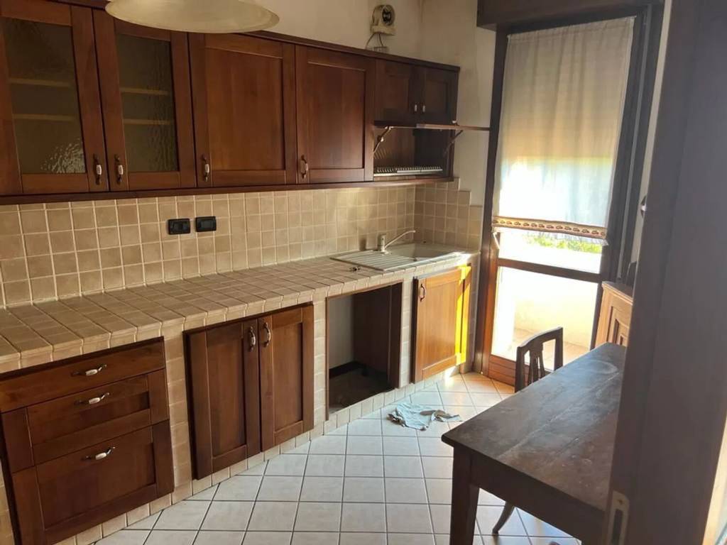 Appartamento a Reggio emilia in Via Zanichelli - Foto 3